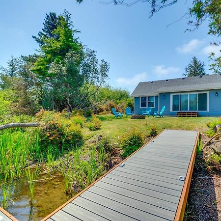 Canal Cottage Retreat With Dock And Waterfront Views Ocean Shores Exterior photo